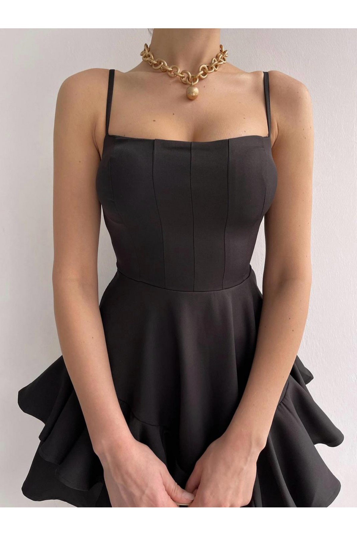 Prenses Model Askılı Elbise-Siyah